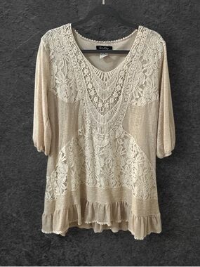 Sassy Bling tan and cream short sleeve lace tunic top lined size 1X